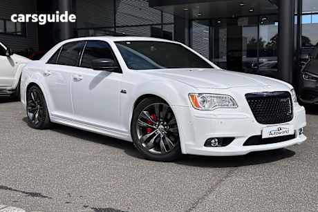 White 2015 Chrysler 300 Sedan SRT CORE R