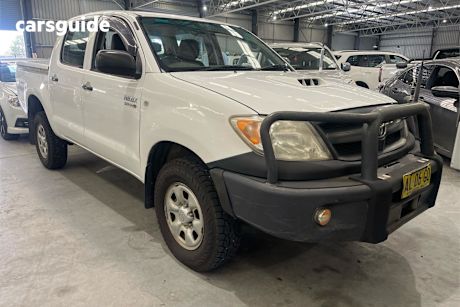 White 2006 Toyota Hilux Ute Tray SR 4X4