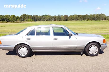 Silver 1990 Mercedes-Benz 420 Sedan Sel