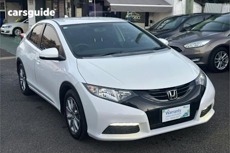 White 2014 Honda Civic Hatchback Vti-S