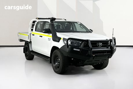 White 2021 Toyota Hilux Double Cab Chassis Sr (4X4)