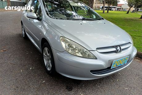 Silver 2004 Peugeot 307 Hatchback Xsr