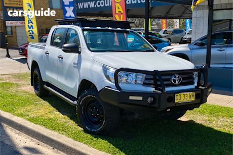 White 2017 Toyota Hilux Ute Tray SR