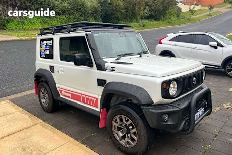 White 2023 Suzuki Jimny SUV GLX 4X4