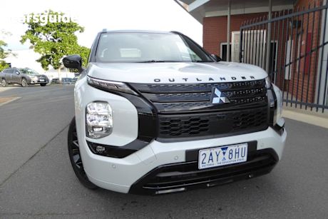 White 2024 Mitsubishi Outlander SUV PHEV GSR 4X4