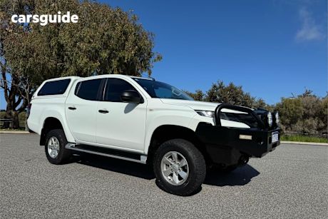 White 2019 Mitsubishi Triton Double Cab Pick Up Glx Plus (4X4)
