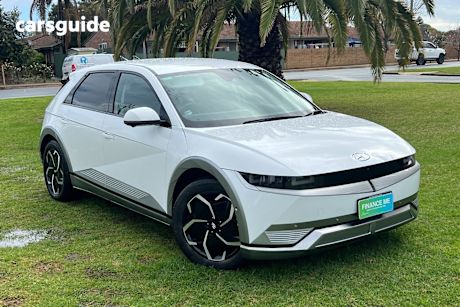 White 2022 Hyundai Ioniq 5 SUV DYNAMIQ R