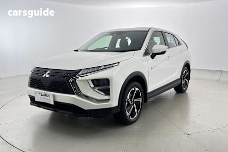 White 2021 Mitsubishi Eclipse Cross SUV PHEV ES 4X4