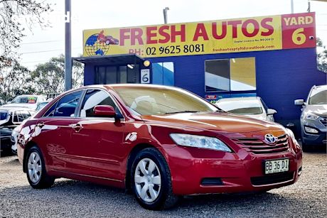 Red 2009 Toyota Camry Sedan Altise