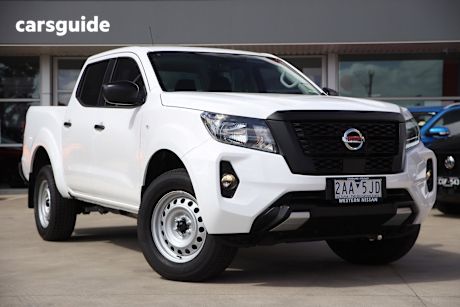 White 2023 Nissan Navara Dual Cab Pick-up Sl (4X2)