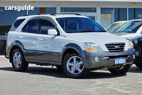 White 2009 Kia Sorento SUV EX-L 4X4