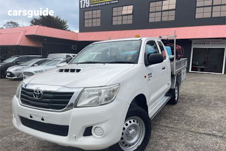 White 2015 Toyota Hilux Ute Tray SR 4X4