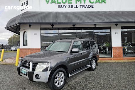 Grey 2012 Mitsubishi Pajero SUV GLX 4X4