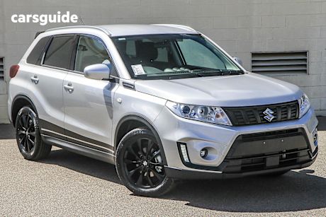 Silver 2024 Suzuki Vitara Wagon Shadow