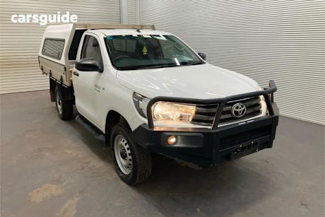 White 2019 Toyota Hilux Ute Tray SR 4X4