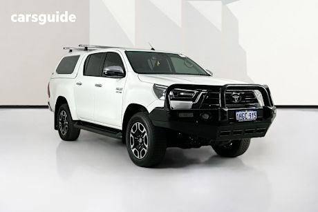 White 2021 Toyota Hilux Double Cab Pick Up Sr5 (4X4)