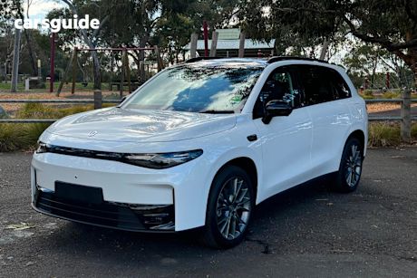 White 2025 Leapmotor C10 SUV REEV ULTRA HYBRID DESIGN R