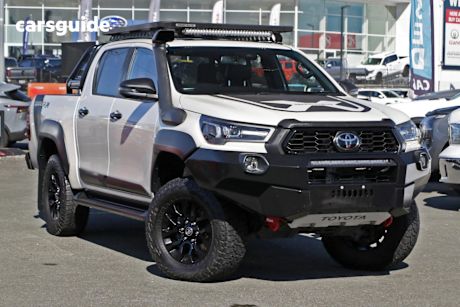 White 2022 Toyota Hilux Ute Tray RUGGED X 4X4