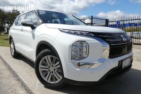 White 2023 Mitsubishi Outlander Wagon Es 5 Seat (2Wd)