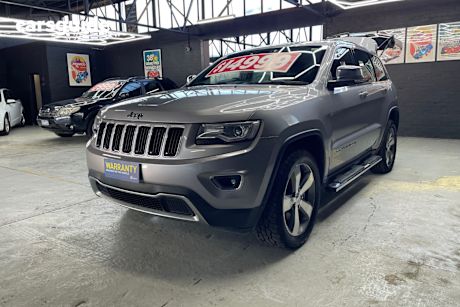 Grey 2013 Jeep Grand Cherokee Wagon Laredo (4X4)