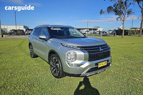 Silver 2023 Mitsubishi Outlander Wagon Aspire 7 Seat (2Wd)