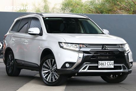 White 2020 Mitsubishi Outlander SUV LS F