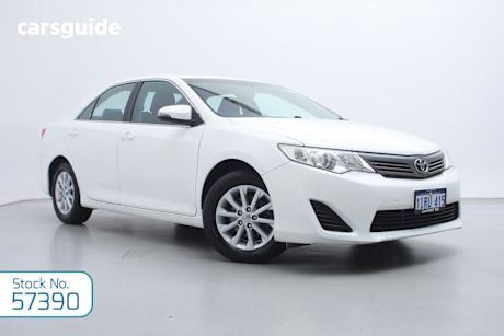 White 2014 Toyota Camry Sedan Altise