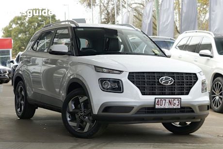 White 2025 Hyundai Venue Wagon Active
