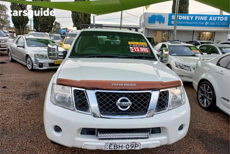 White 2012 Nissan Pathfinder Wagon St (4X4)