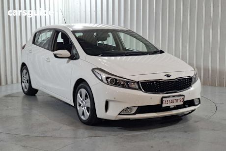 White 2018 Kia Cerato Hatchback Sport