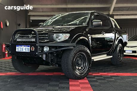 Black 2013 Mitsubishi Triton Ute Tray GLX 4X4