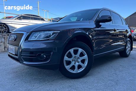 Grey 2009 Audi Q5 SUV TDI 4WD