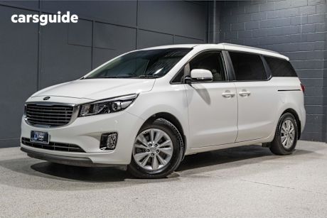 White 2017 Kia Carnival SUV SI F