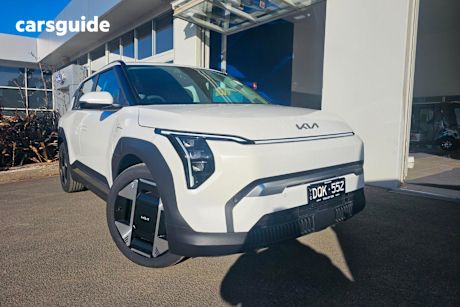 White 2025 Kia Ev3 Wagon Earth 2Wd Lr Warm Grey