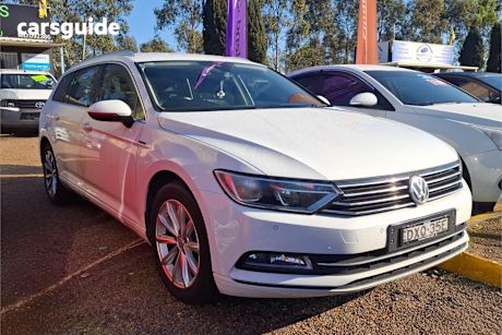 White 2016 Volkswagen Passat SUV 132TSI COMFORTLINE F