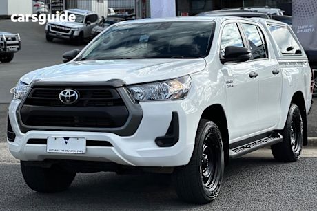 White 2022 Toyota Hilux Ute Tray SR 4X4