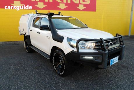 White 2017 Toyota Hilux Dual Cab Utility Sr (4X4)