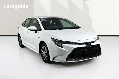 White 2020 Toyota Corolla Sedan Ascent Sport (Hybrid)