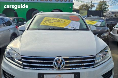 White 2016 Volkswagen Touareg SUV 150TDI ELEMENT 4WD