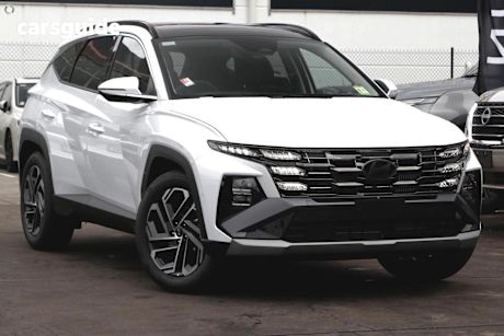 White 2024 Hyundai Tucson SUV PREMIUM 4X4