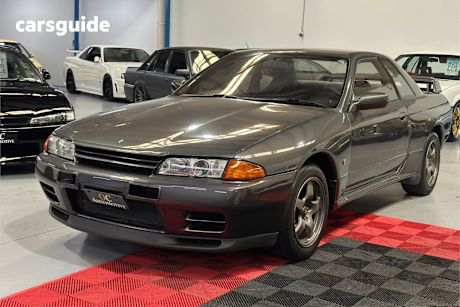 Grey 1990 Nissan Skyline Coupe GT-R 4WD
