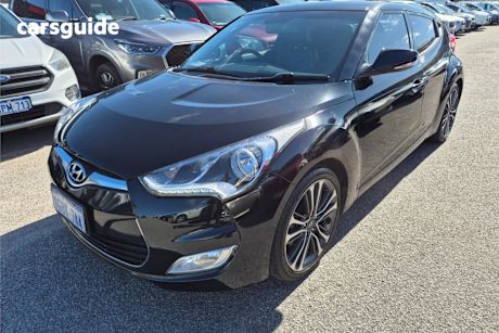 Black 2015 Hyundai Veloster Coupe +