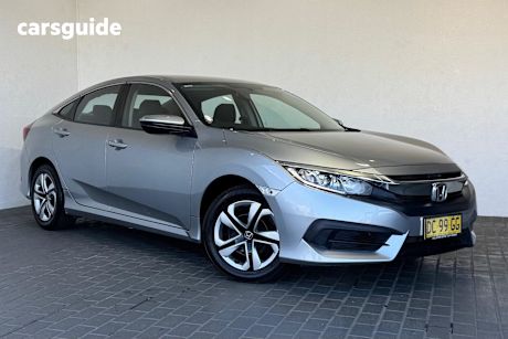 Silver 2017 Honda Civic Sedan Vti