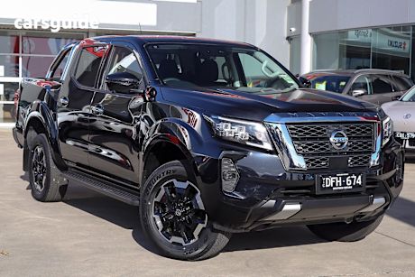 Black 2024 Nissan Navara Dual Cab Pick-up St-X (4X4) Cloth/No Sunroof