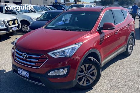 Red 2015 Hyundai Santa FE Wagon Active (4X4)