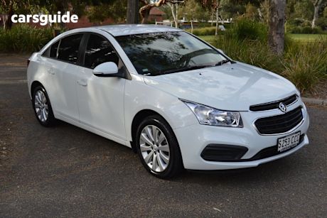White 2016 Holden Cruze Sedan EQUIPE F