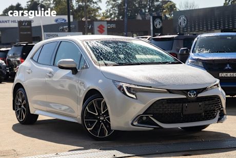 White 2024 Toyota Corolla Hatch ZR HYBRID F