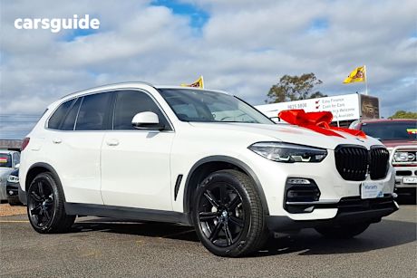 White 2019 BMW X5 SUV XDRIVE25D 4X4