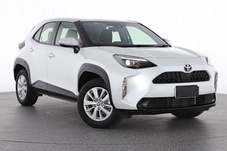 White 2023 Toyota Yaris Cross Wagon Gx