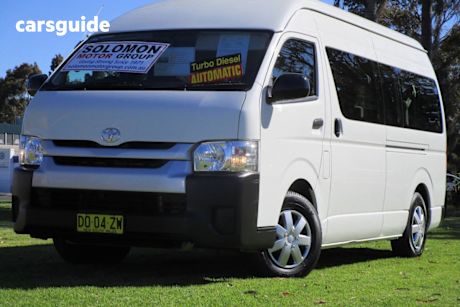 White 2018 Toyota HiAce Bus Commuter (12 Seats)